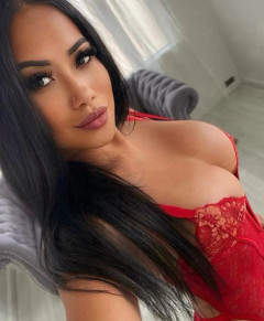 Sheila, 26, Brunette, , escort in Dubai - 1153