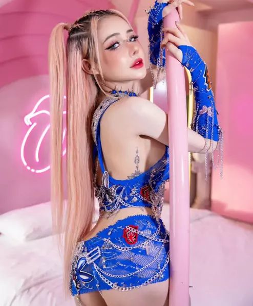 MyMy, 19, Black, , escort in Dubai - 1221