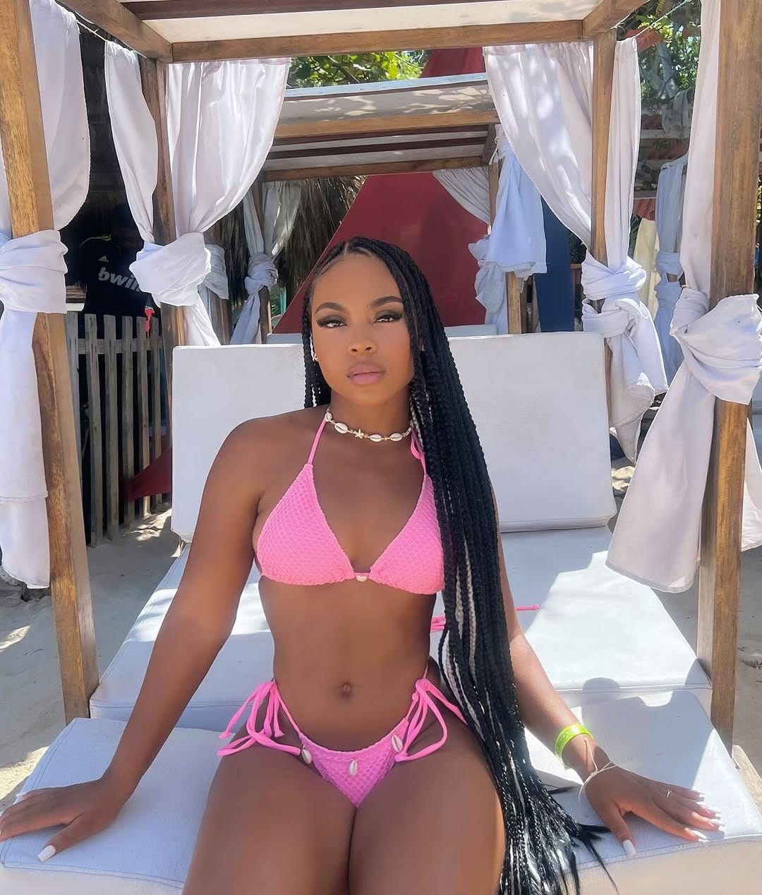 New photo 3-Elizabeth