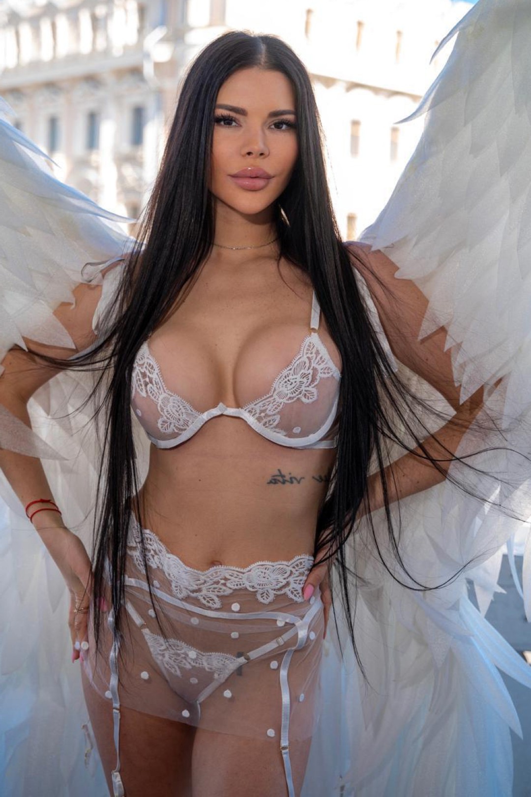 32https://api.emiratescort.com/storage/profiles-photos/1544/xUc21uZZgjoOoecthd1dygEK1s6IsTuz5g1hu8cl.jpg