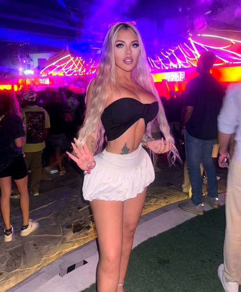 Azul, 25, Blonde, , escort in Dubai - 1655