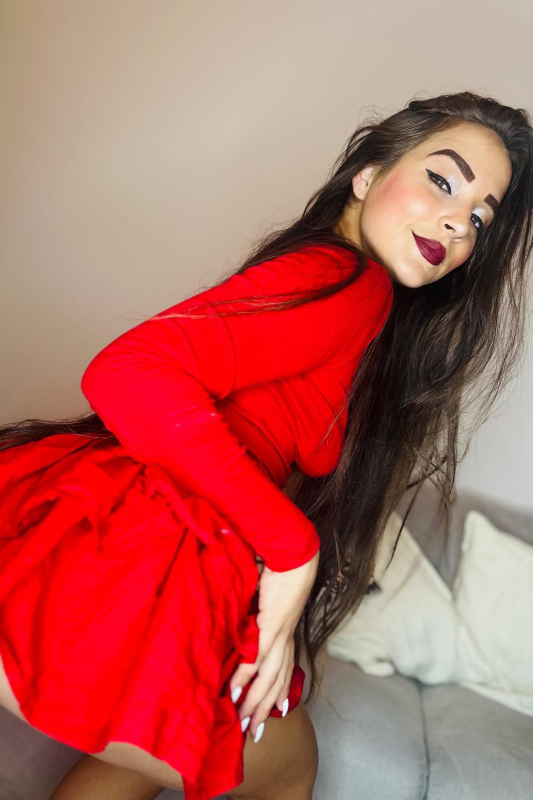 32https://api.emiratescort.com/storage/profiles-photos/1665/i34OnY4oCbdcwdUhnB3qhRrJTSBcuLuAD2fcrYC0.jpg