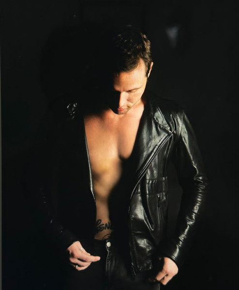 Vlad, 28, Brunette, , escort in Dubai - 1727