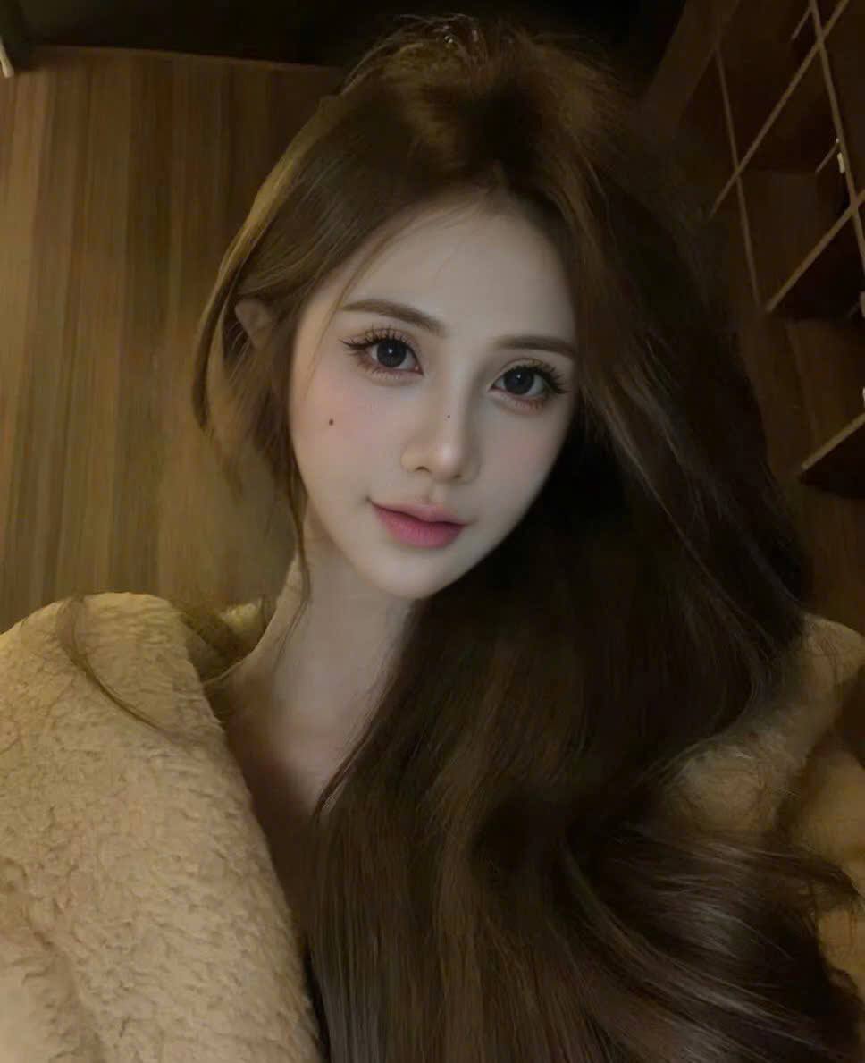 New photo 1-玲玲 · 𝐋𝐢𝐧𝐠𝐋𝐢𝐧𝐠