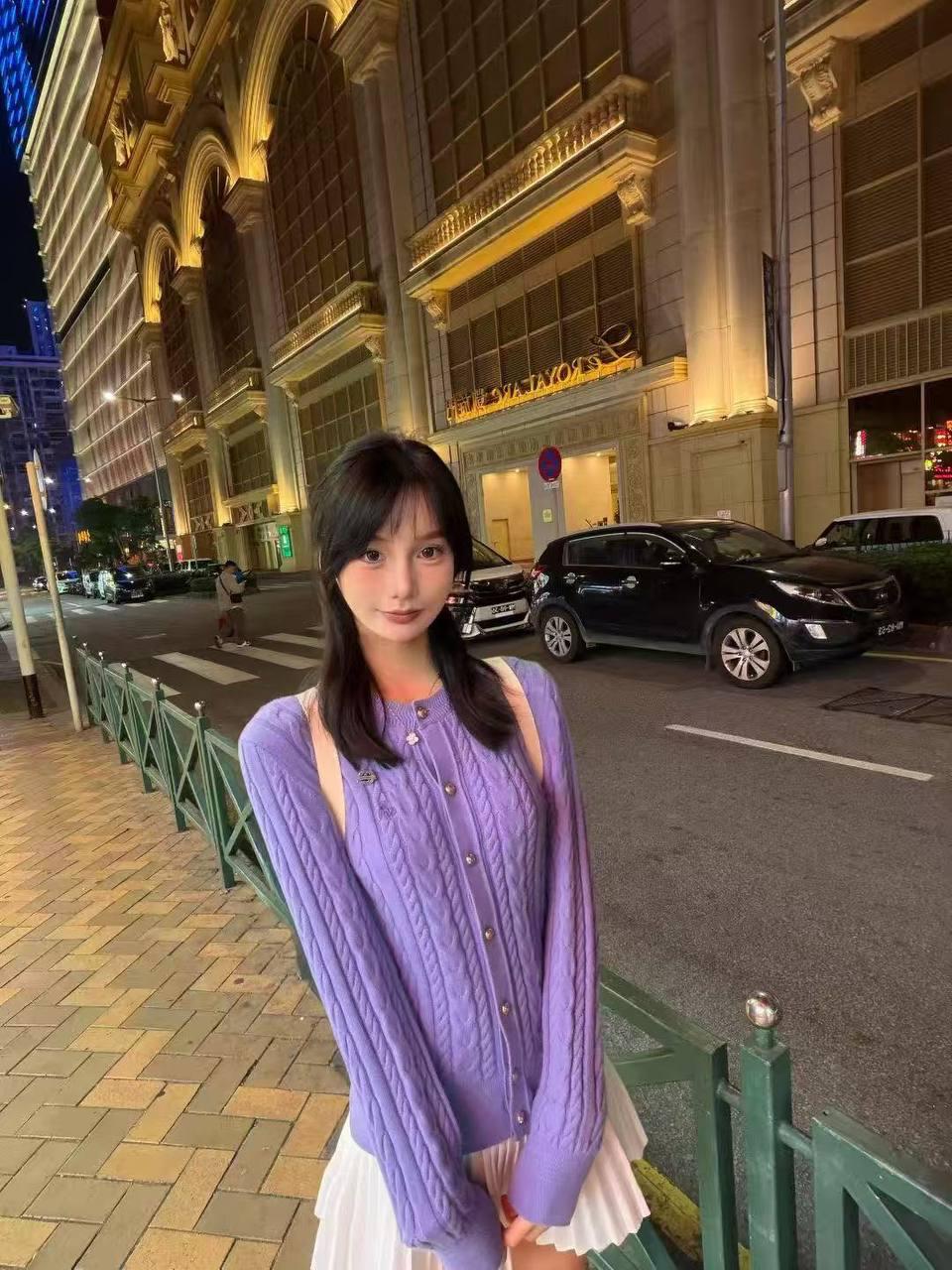 New photo 1-玲玲 · 𝐋𝐢𝐧𝐠𝐋𝐢𝐧𝐠