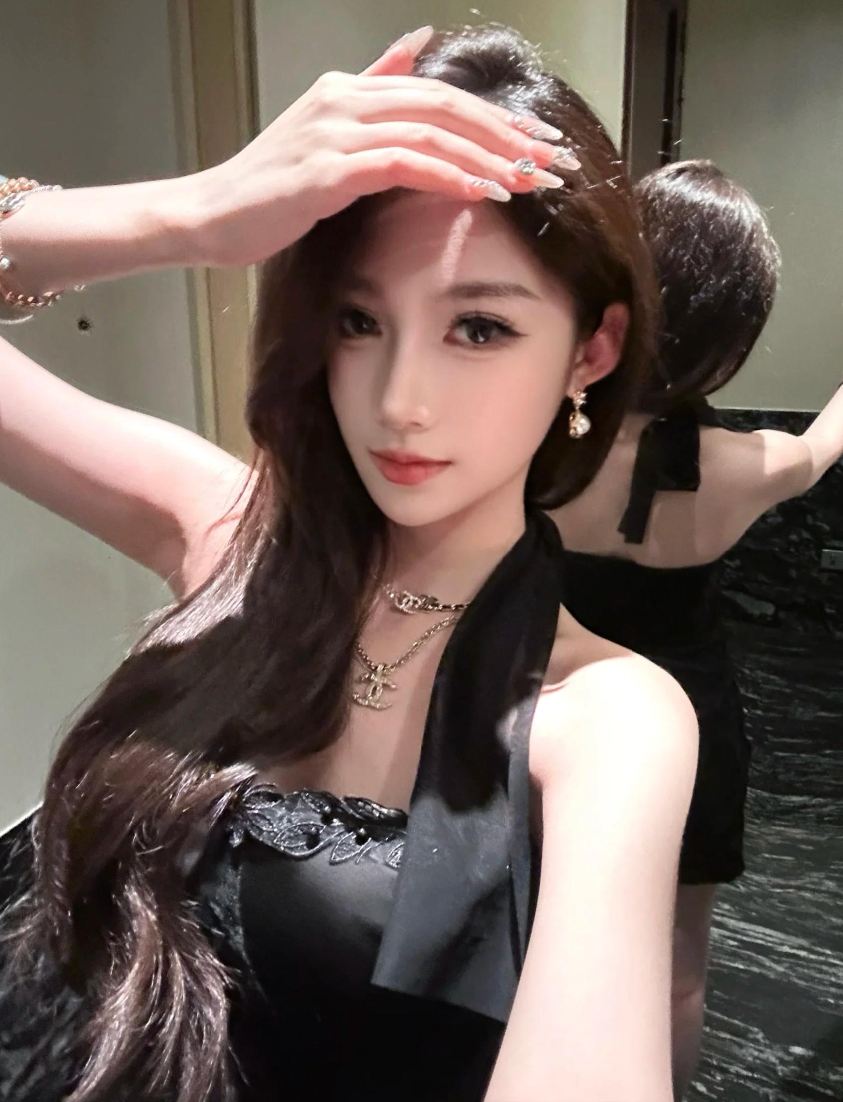 New photo 0-玲玲 · 𝐋𝐢𝐧𝐠𝐋𝐢𝐧𝐠