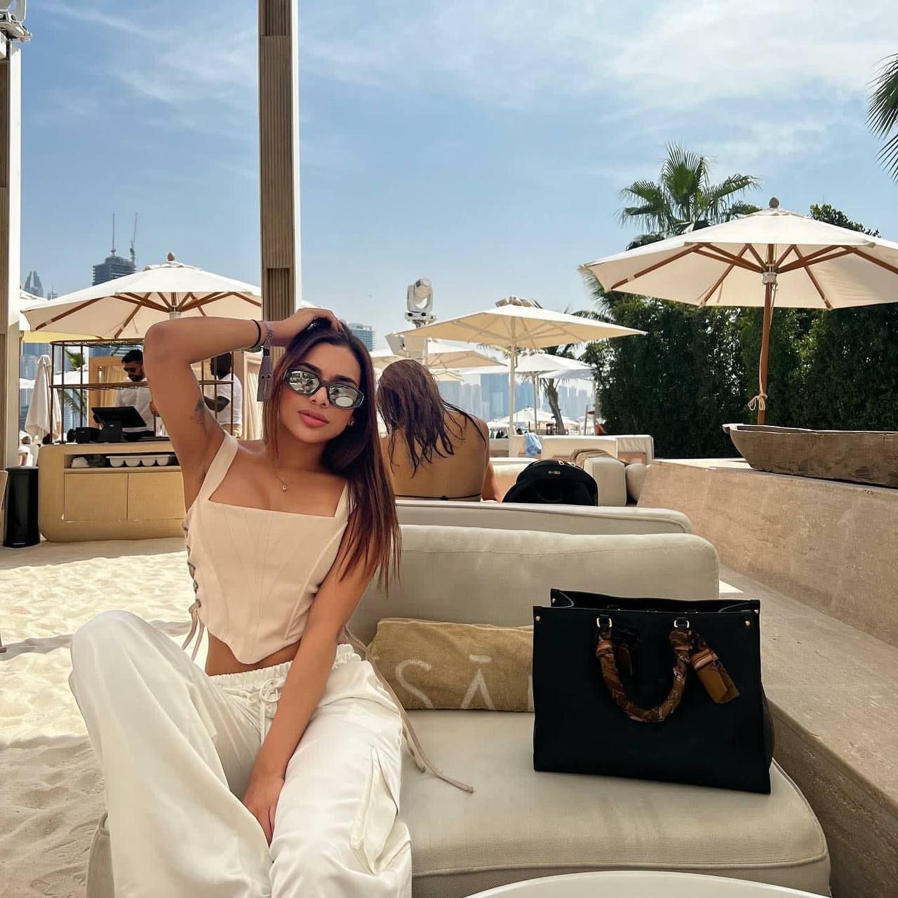 New photo 2-玲玲 · 𝐋𝐢𝐧𝐠𝐋𝐢𝐧𝐠