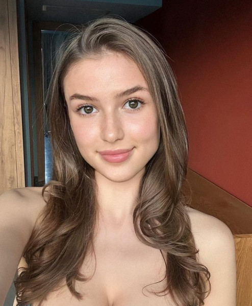 Yana, 23, Blonde, , escort in Dubai - 1942