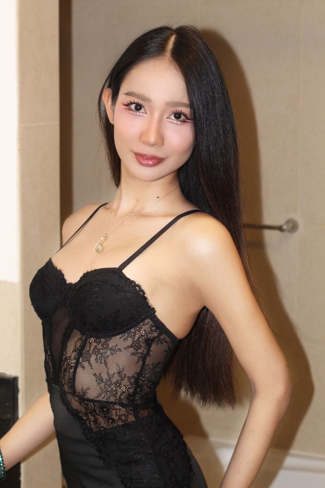 New photo 6-Mina Shemale