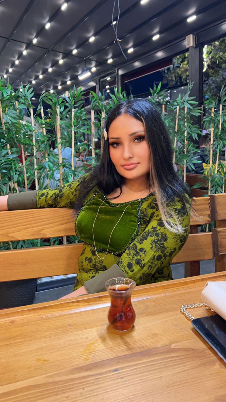 New photo 2-Gloriana