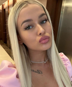 Kendal, 26, Blonde, , escort in Dubai - 1981