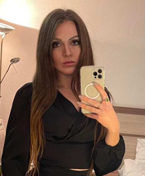 Madira, 27, Brunette, , escort in Dubai - 1990