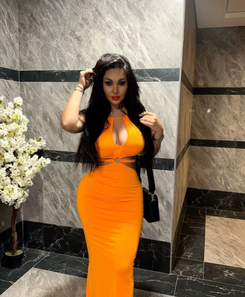 Asal, 25, Blonde, , escort in Dubai - 2027