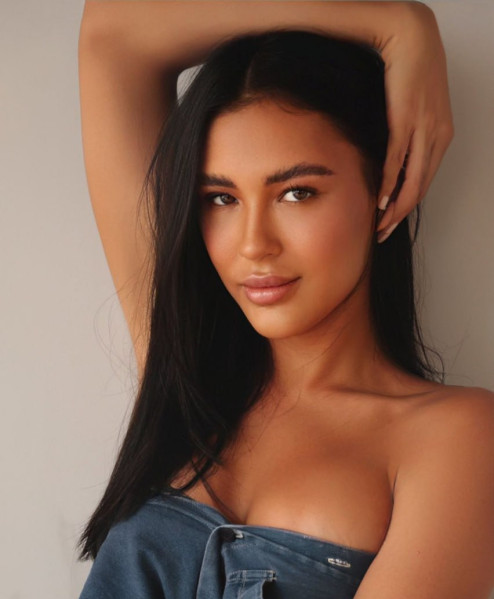 Shai, 24, Brunette, , escort in Dubai - 2089