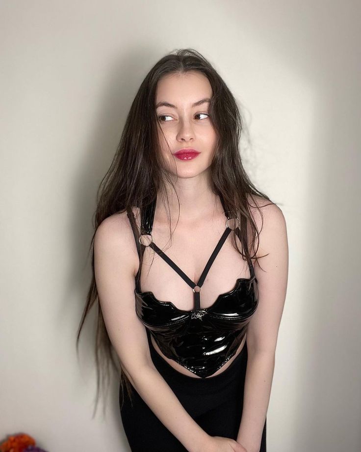 New photo 1-Hiya Gira