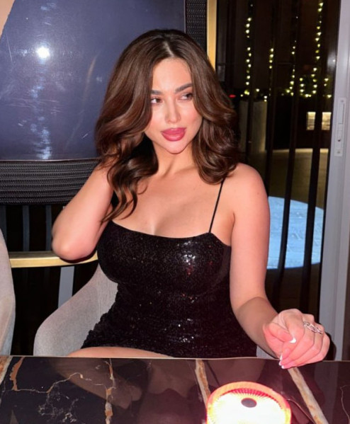 Dominica, 25, Brunette, , escort in Dubai - 2104