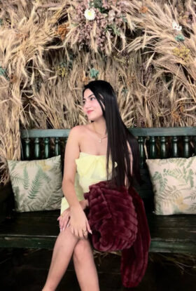 New photo 7-Falak Shy