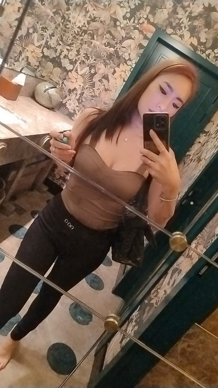 New photo 2-Tightypuss🍓