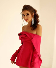 Valeria, 28, Brunette, , escort in Dubai - 278