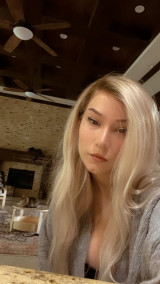 New photo 4-Laura