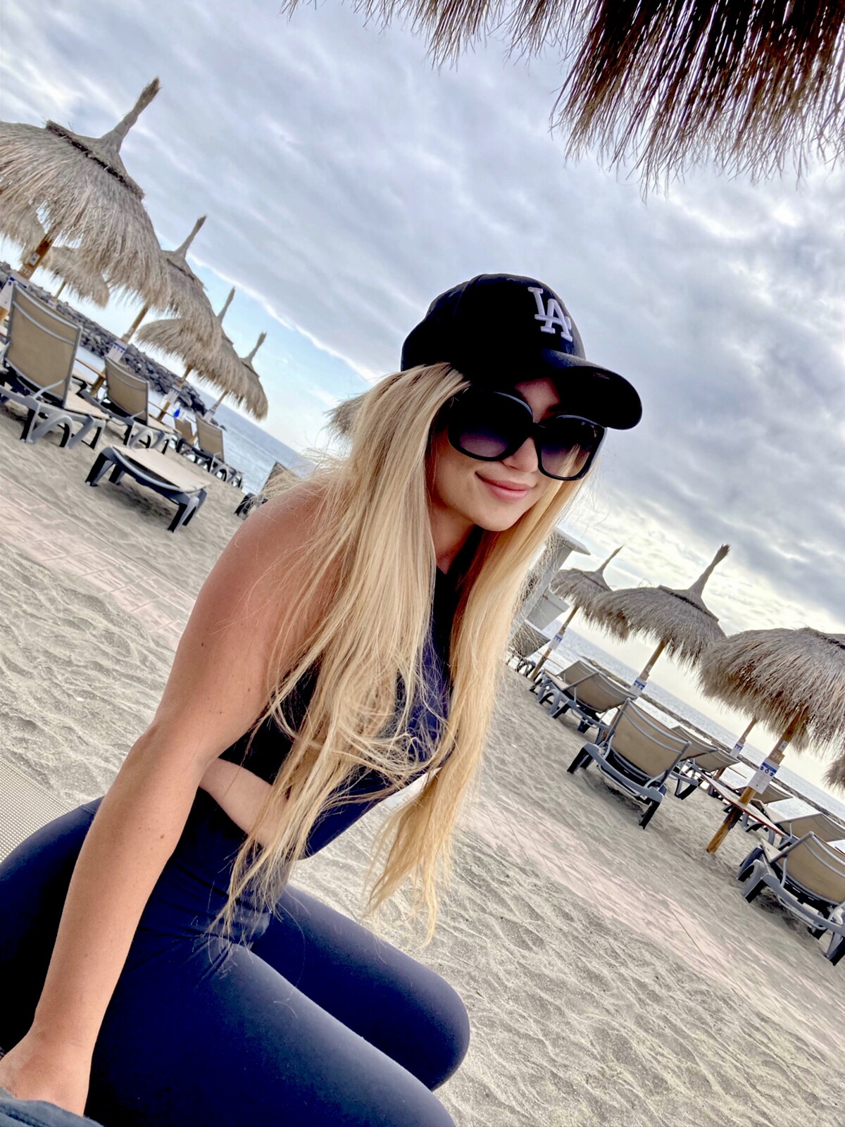 19https://api.emiratescort.com/storage/profiles-photos/608/APNcG1aIAcqnmZe5QMqoN3StW8TchWyL4DzoPxLB.jpg