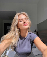 New photo 1-Lana